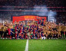 IM体育-包含全明星足球盛会精彩绝伦，观众热情高涨的词条