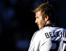 IM体育官方平台-乔治火力全开引爆全场，黄蜂末节风暴逆转山西