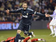 IM体育下载-弗拉霍维奇关键进球定乾坤，土耳其收割伊朗的战略启示