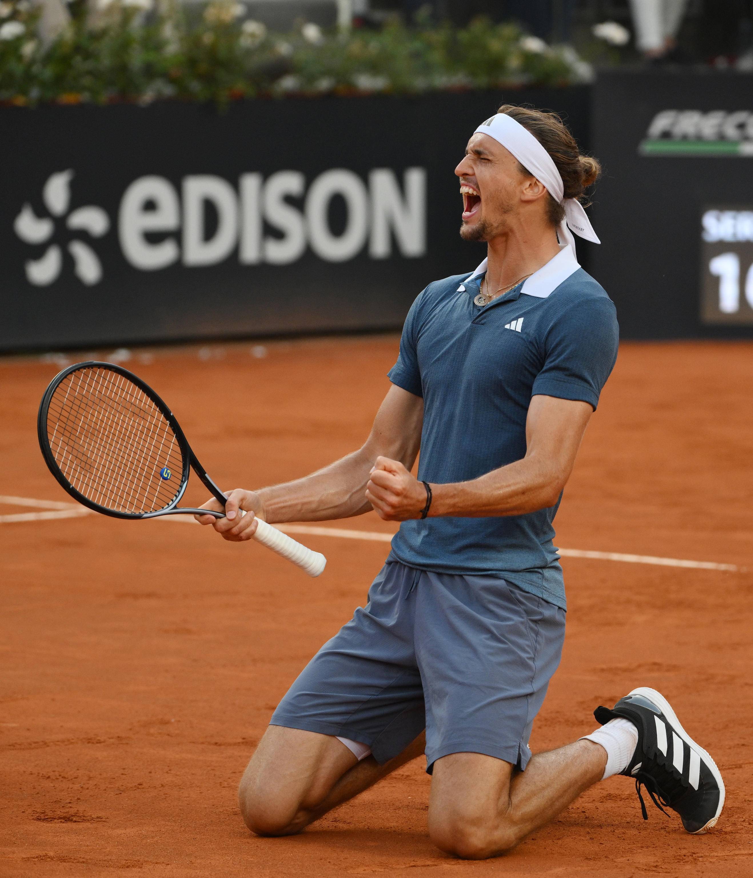 IM体育网页版登录入口-西班牙网球队强势日本网球队,兹维列夫打破历史纪录的简单介绍