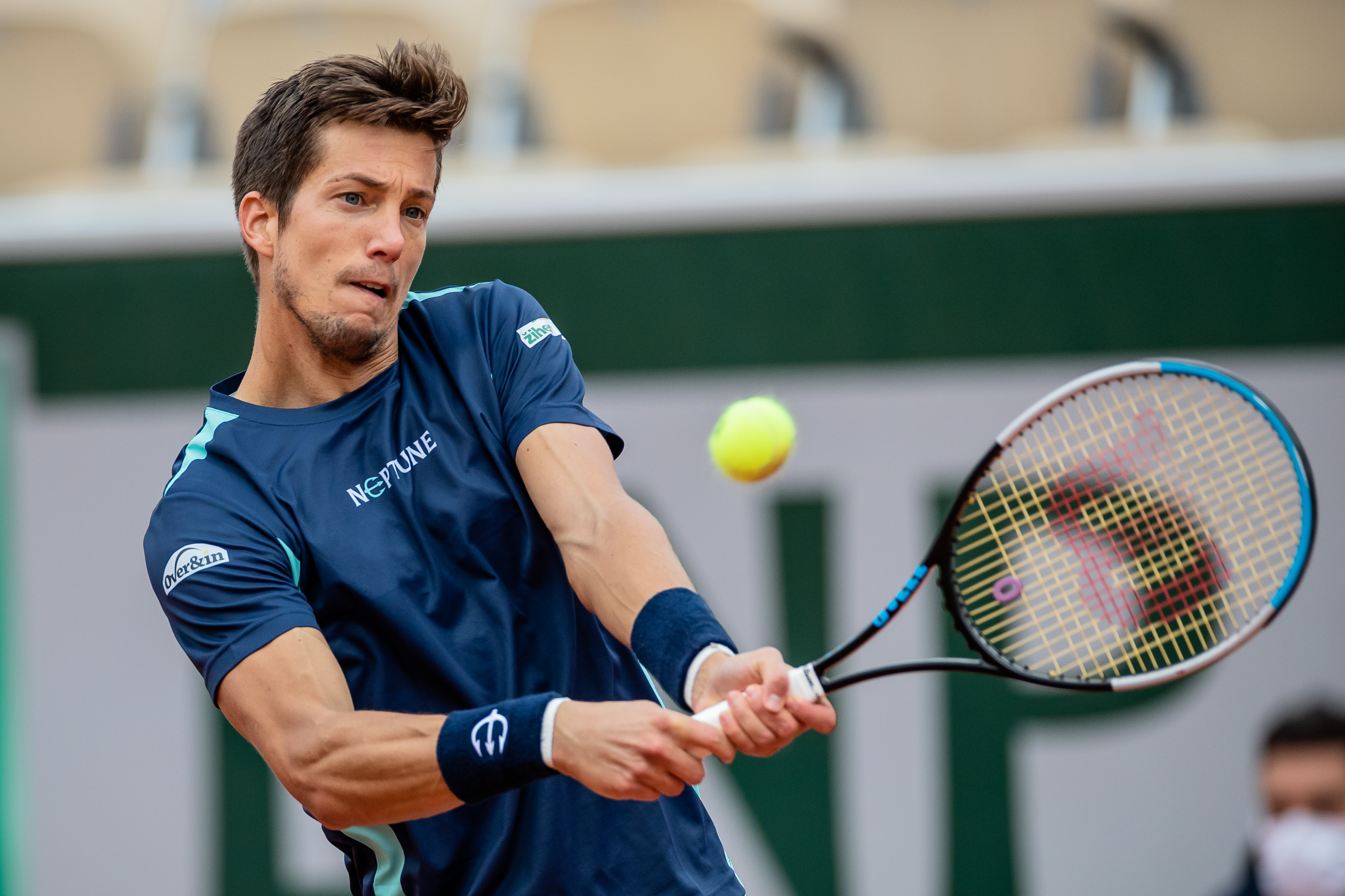 IM体育平台-意大利网球队逆转世界网球队，西西帕斯绝境逆转