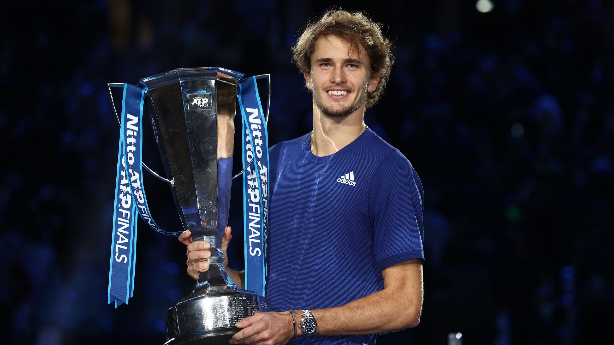 IM体育官方网-温网鏖战法网,兹维列夫扛起全队的简单介绍