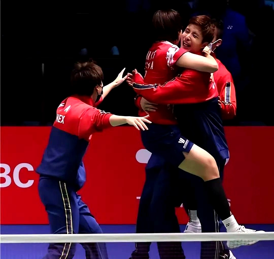 IM体育官方网-包含马来西亚队横扫中国队,石宇奇扛起全队的词条