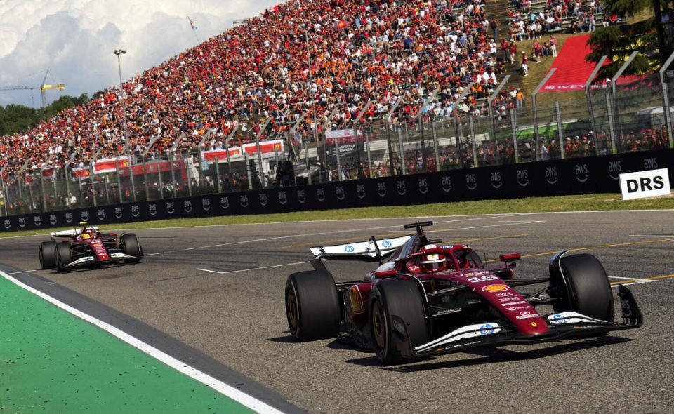 IM体育官方平台-红牛车队横扫威廉姆斯,皮亚斯特里点燃赛场的简单介绍