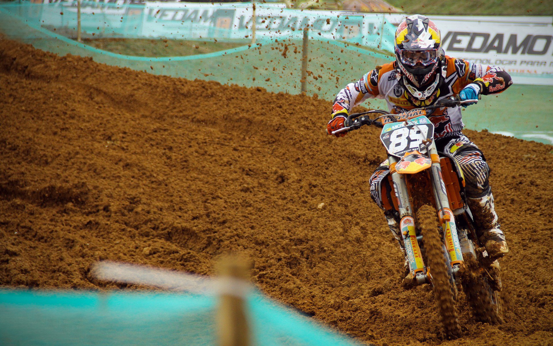 IM体育官方网-门迪神扑定乾坤，巴黎奇迹翻盘威尔士