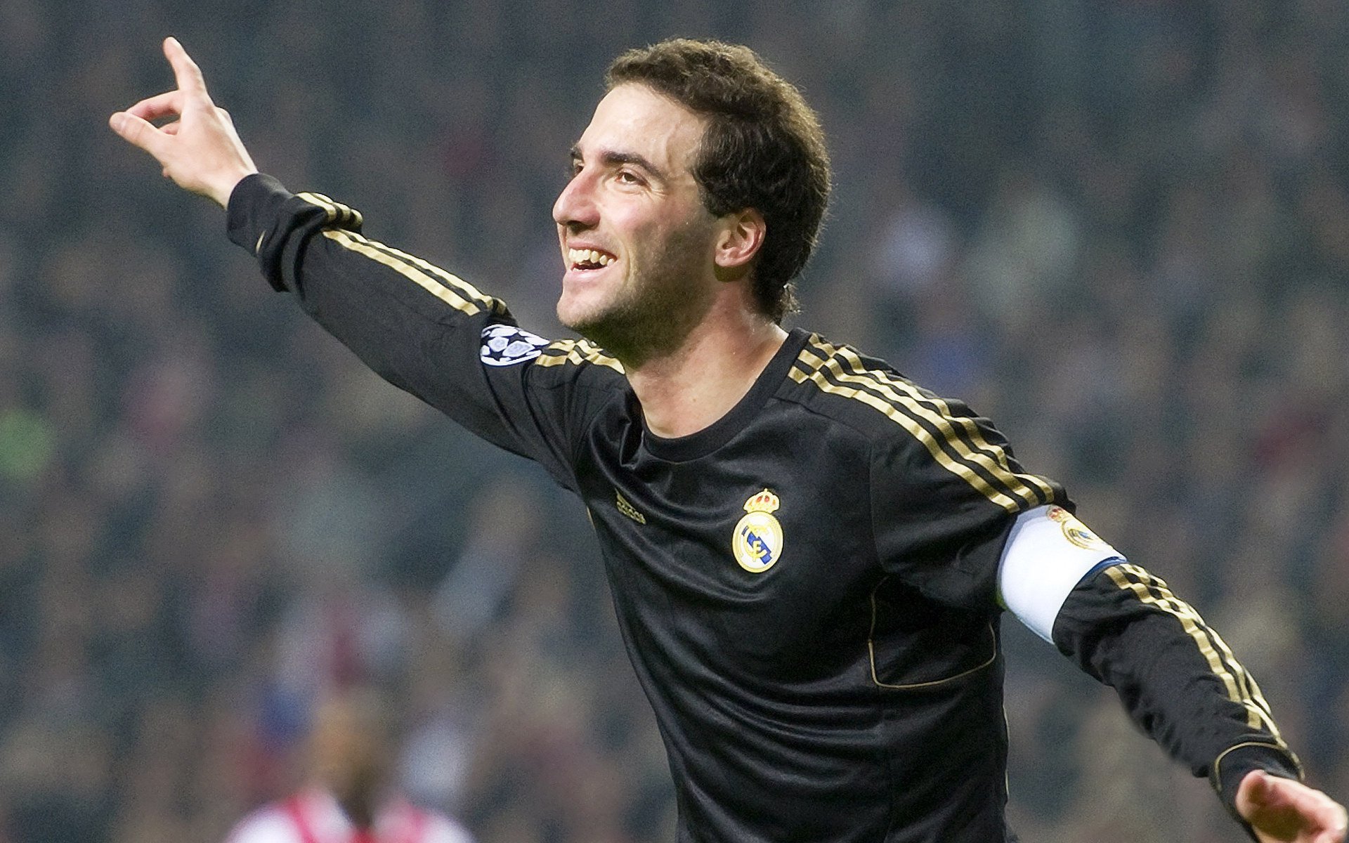 IM体育app-戈麦斯一肩扛起斗牛士之魂，西班牙力克日本的战术革命与精神传承